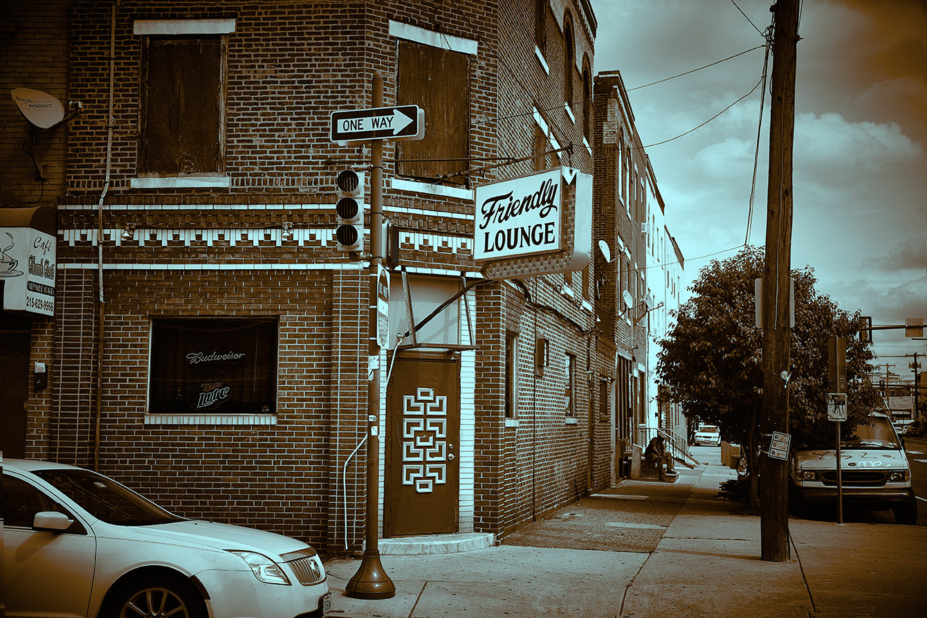 friendly bar in philly ©2016 bret wills