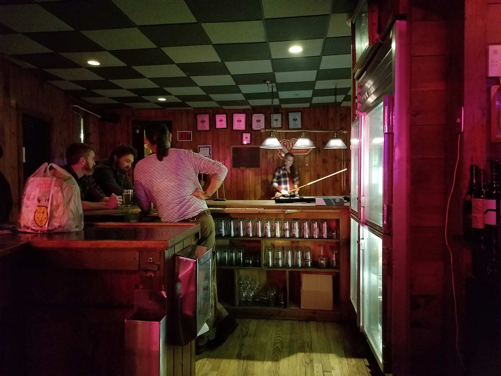 Halfmoon bar ©2017 bret wills