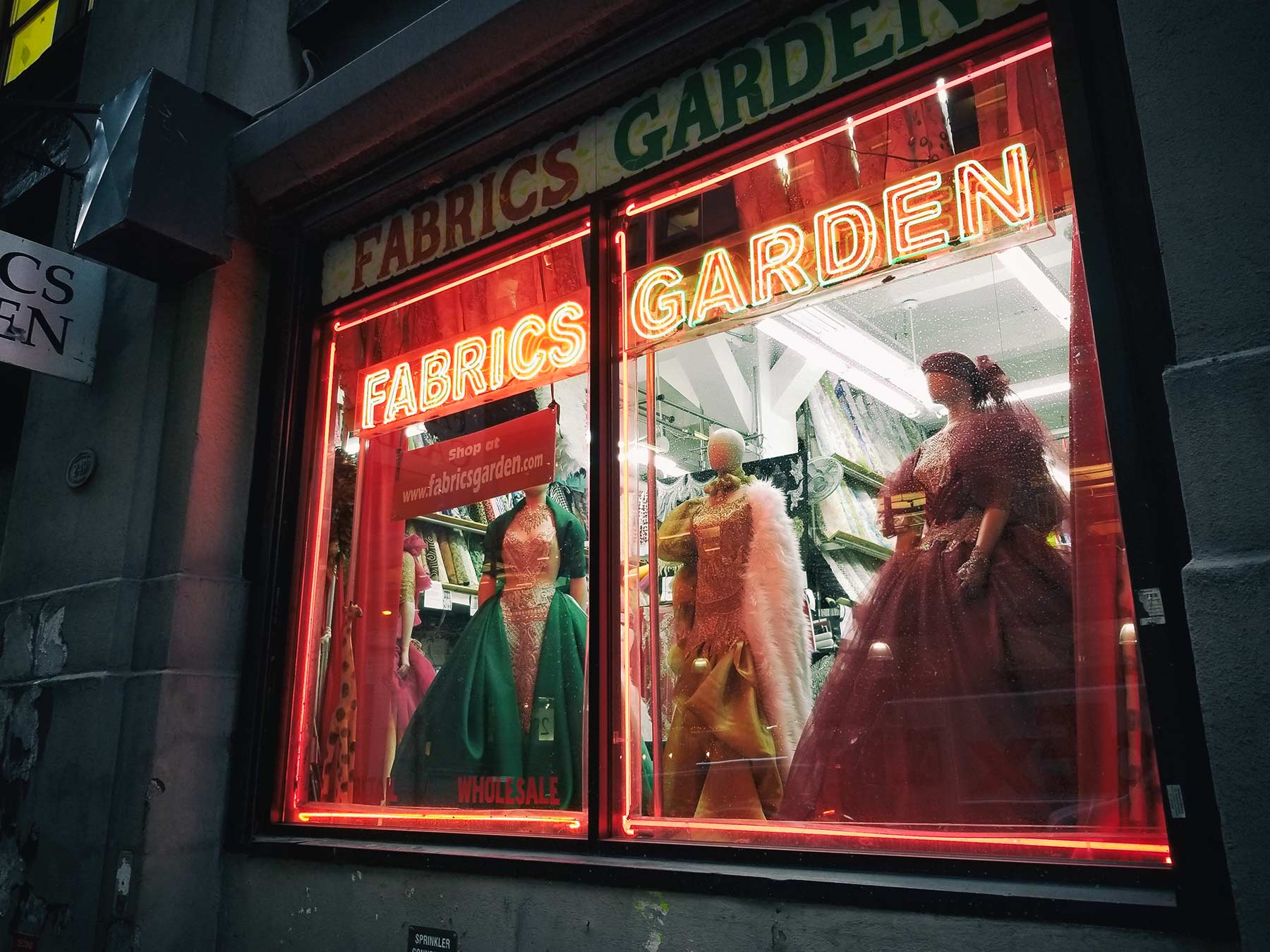 storefront ©2018 bret wills