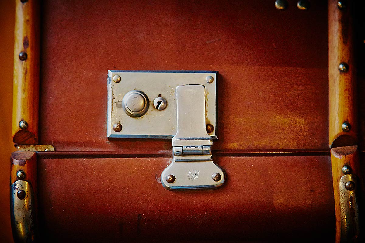 vintage suitcase photography by bret wills